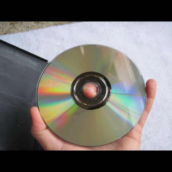 Non-Stop Liam Neeson Julianne Moore 2014 Flight Hijacked DVD Movie Bundle for $3 - Picture 5 of 7